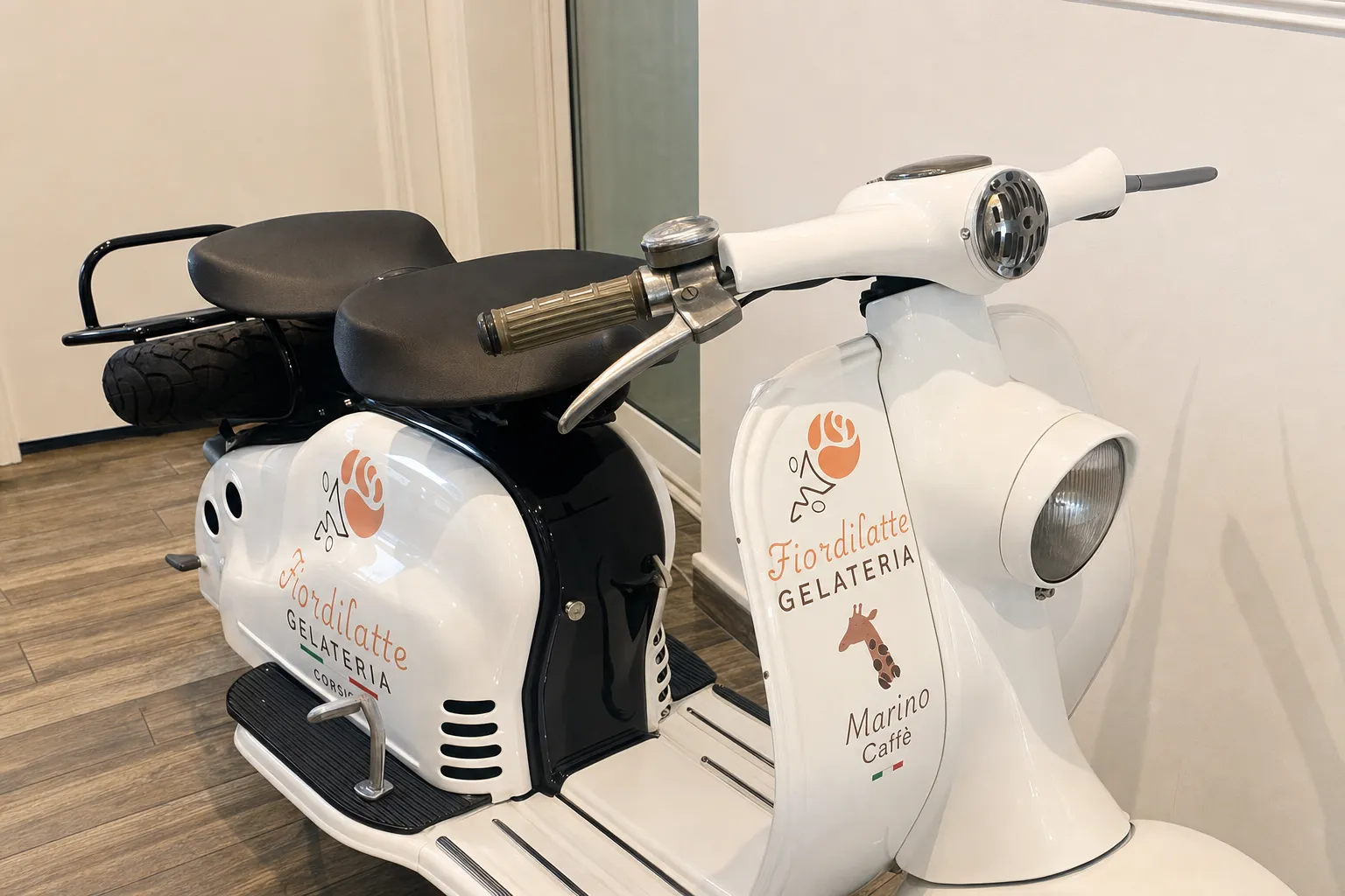 Le scooter vintage aux couleurs de Fiordilatte